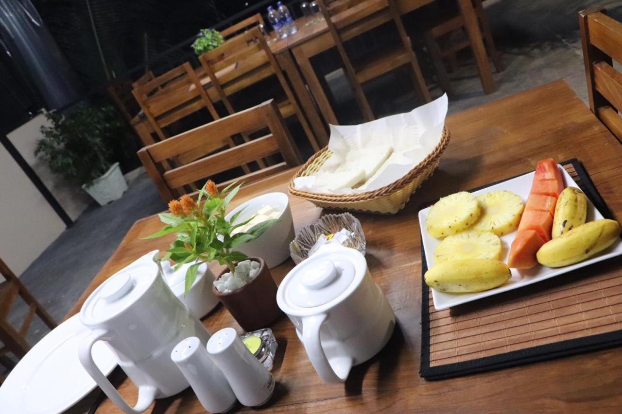 Ryan Residence & Restaurant ネゴンボ エクステリア 写真