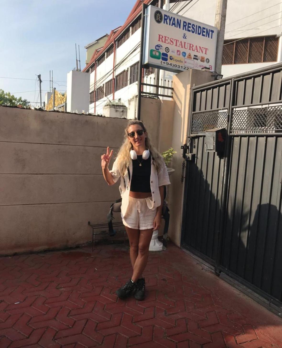 Ryan Residence & Restaurant ネゴンボ エクステリア 写真